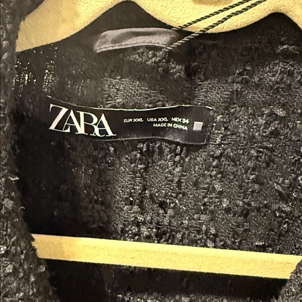 Zara Black Textured Jacket - Picture 2 of 4